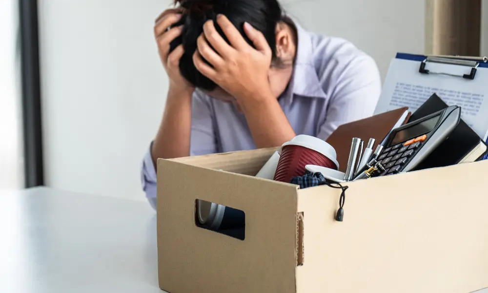 can a company lay you off without notice
